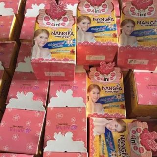 Kem dưỡng da 4in1 nangfa