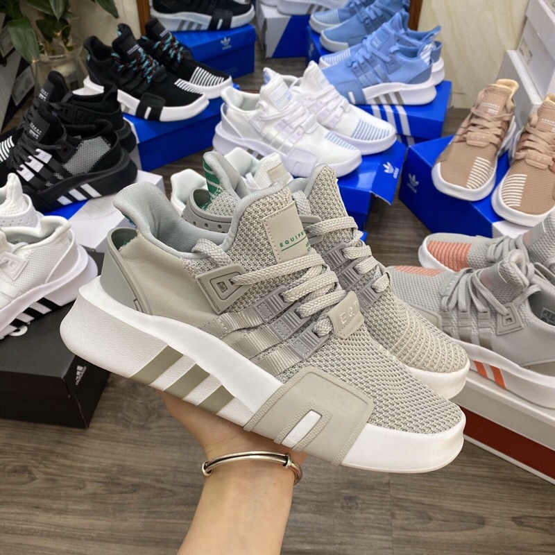 Giày EQT