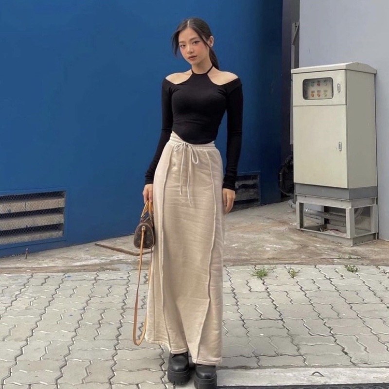 Áo thun nữ croptop tay dài hở vai cá tính chất thun gân mềm mịn , co giãn thoải mái -A24