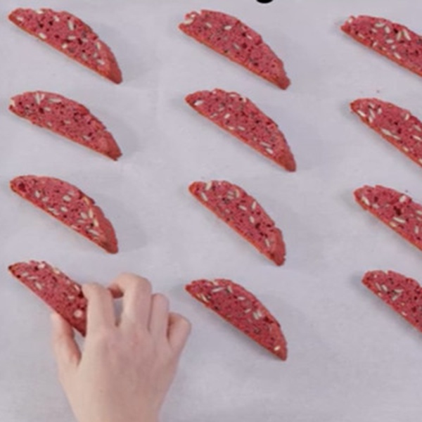 Set nguyên liệu làm bánh Biscotti Red Velvet Nhất An
