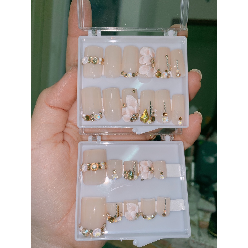 B22 Nailbox Bộ 24 móng tay giả thiết kế kèm keo dũa