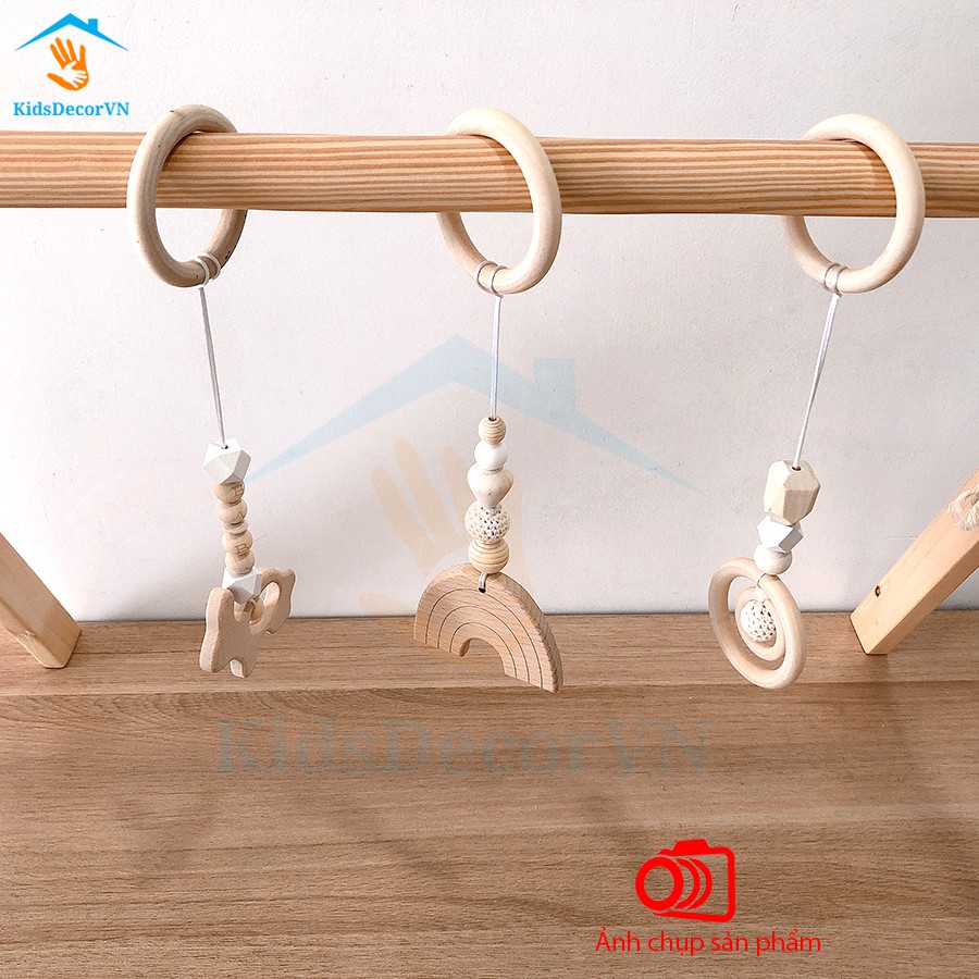 Kệ chữ A treo đồ chơi cho bé sơ sinh Kidsdecorvn đồ chơi vận động giáo dục đầu đời montessori