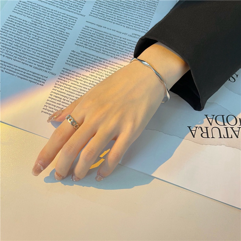 ✨✨Vòng Đeo Tay Dạng Hở Kiểu Gợn Sóng Đơn Giản Cho Nữ