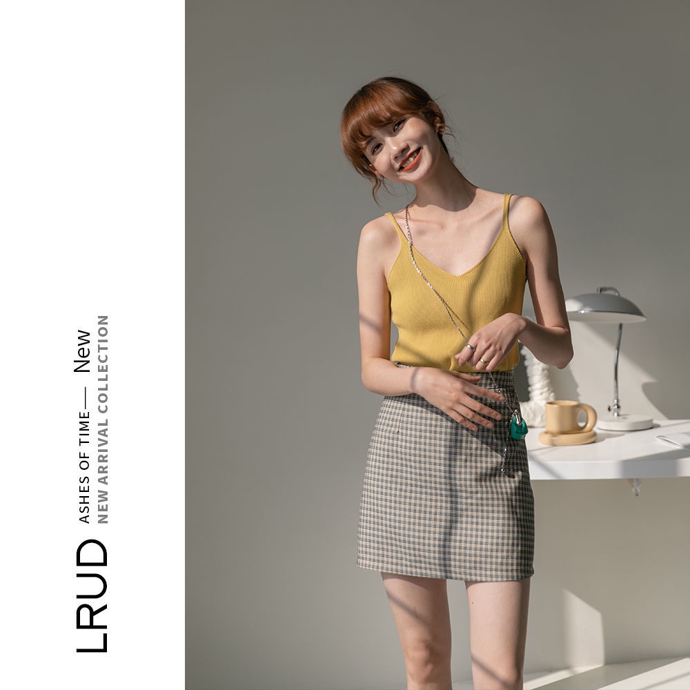 Áo Dệt Kim Hai Dây Cổ Chữ V Màu Đen Thời Trang Cho Nữ