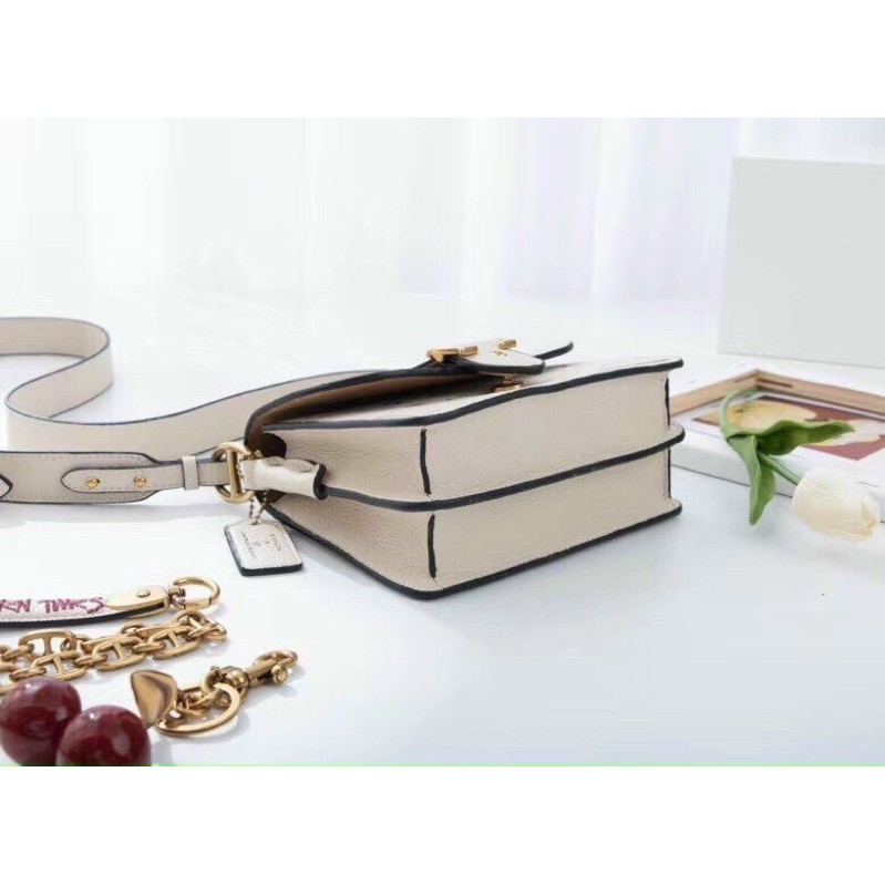 TNS-Túi đeo vai  Beat shoulder bag--Màu trắng phối graffiti siêu trendy