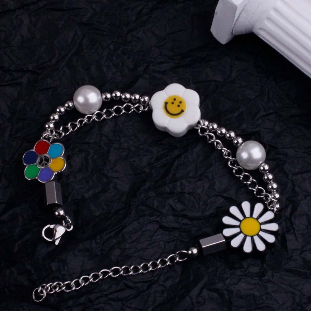 Vòng Tay Mặt Hoa Cúc Đính Ngọc Trai Phong Cách Hip Hop Thanh Lịch Cho Nữ 81