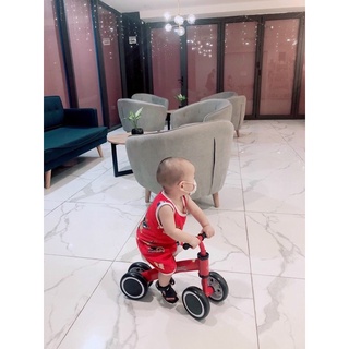 Xe chòi chân 4 bánh tự cân bằng cho bé