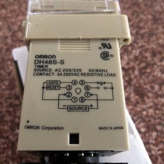 [free ship ]Rơle thời gian DH 48 S-S( Có đế) 220VAC omron.