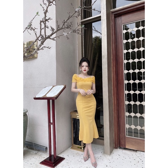 Váy thiết kế dự tiệc dáng dài cao cấp phối hoa cổ siêu đẹp | BigBuy360 - bigbuy360.vn