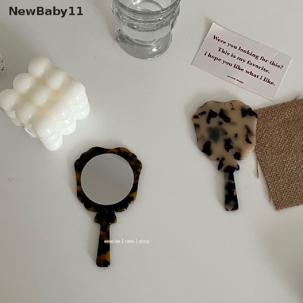 [Hàng mới về] Gương trang điểm cầm tay gọn nhẹ