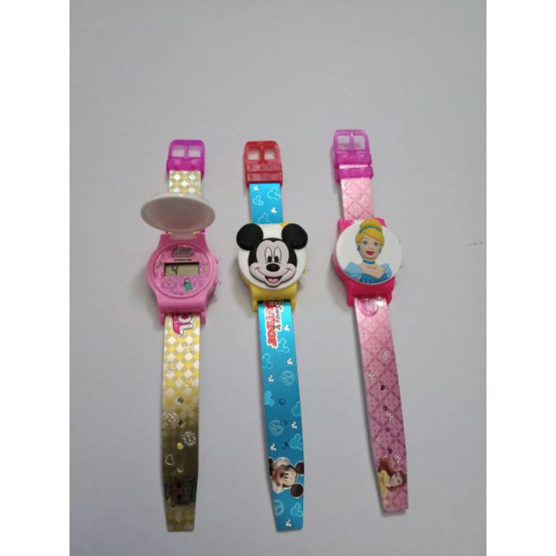 Đồng hồ  Cute có nắp cho trẻ