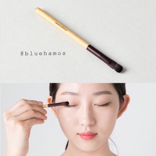 Cọ đánh phấn mắt thân ngắn Innisfree Beauty tool Mini eye shadow brush (Styling)