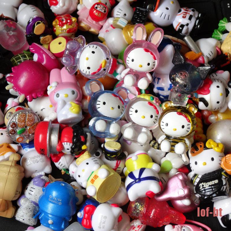 Bộ 10 Nhân Vật Hoạt Hình Kitty Trang Trí