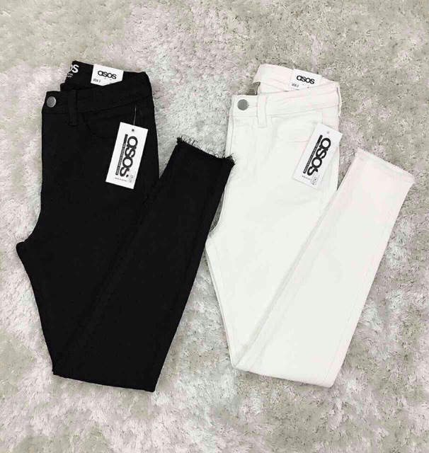 jeans trắng đen tua lai