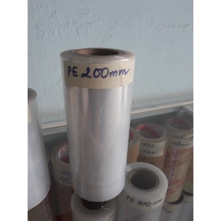 Màng pe,màng chít,màng co 20cm dùng quấn bảo vệ hàng hóa khỏi bị ướt hoặc bụi