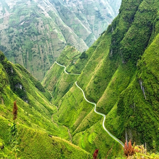 Đông Bắc: Hà Giang - Lũng Cú - Đồng Văn - Mã Pí Lèng - Cột Cờ Lũng Cú