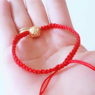 Vòng tay chỉ đỏ Mic bi kim tiền