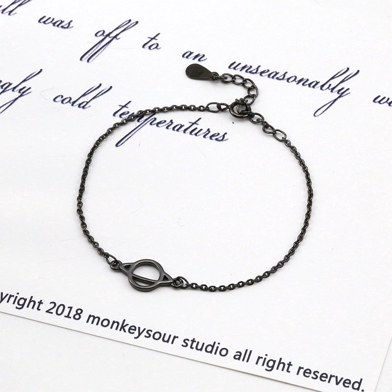 Vòng tay thời trang dạng xích màu đen hình sao băng đơn giản cho nữ | BigBuy360 - bigbuy360.vn