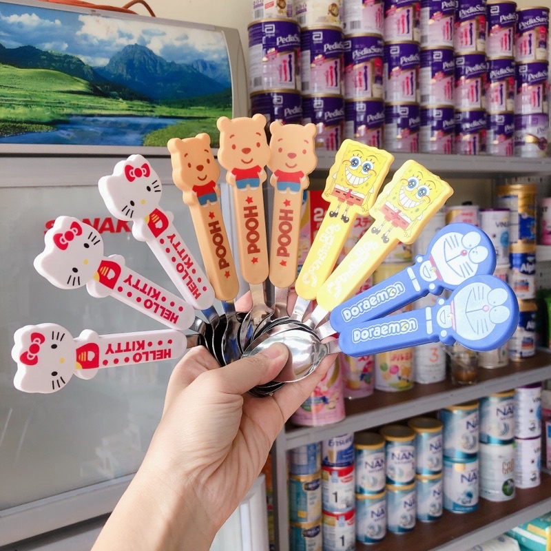 Thìa ăn dặm cho bé (mẫu ngẫu nhiên)
