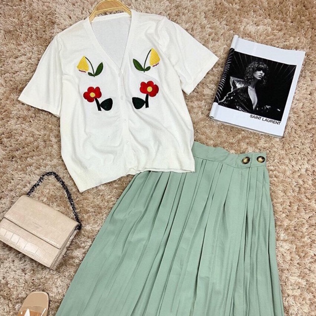 ❤️Set áo khoác len thêu hoa đối xứng và chân váy xanh xếp ly đắp chéo❤️
