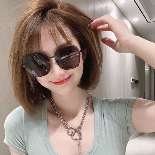 Kính mát gọng vuông kim loại thời trang sang trọng dành cho nữ