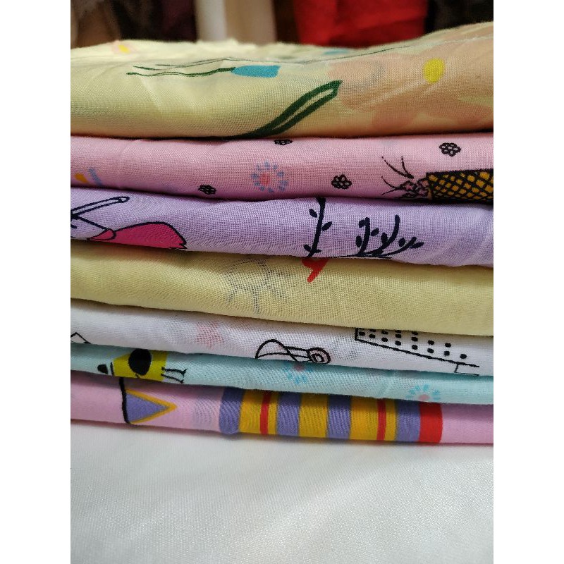 Thô boi họa tiết hoa nền vàng | BigBuy360 - bigbuy360.vn