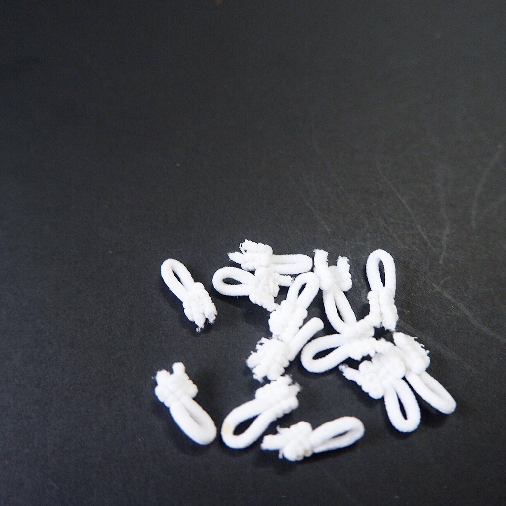 SET 50PCS KHUY CÀI THUN MÀU TRẮNG KEM V114 - tr.button