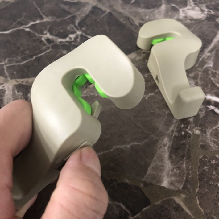 Sản phẩm  Bộ 2 móc treo đồ sau ghế xe hơi, ô tô: DCMC-01 .. | BigBuy360 - bigbuy360.vn