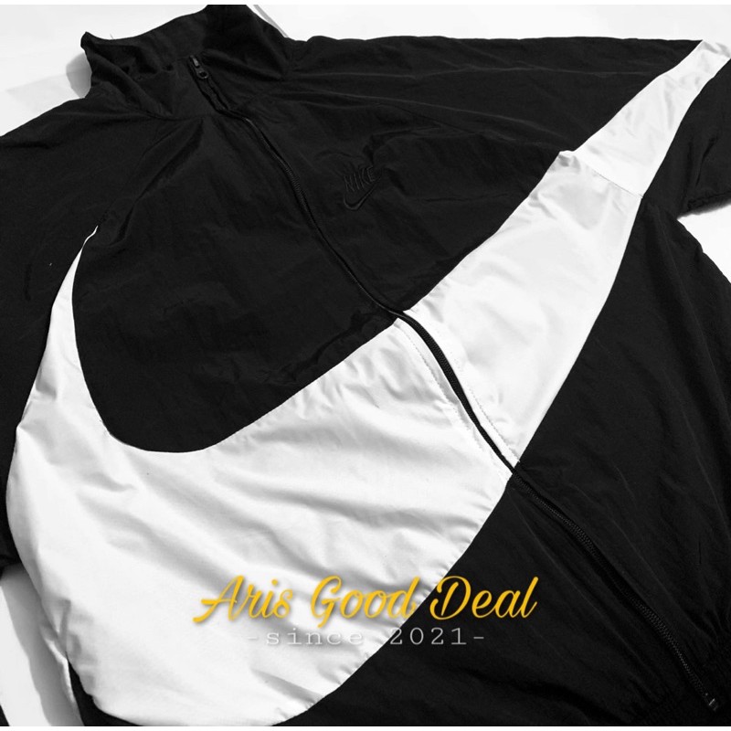 ÁO KHOÁC DÙ 2 LỚP SPORTWEAR SWOOSH WOVEN ĐEN
