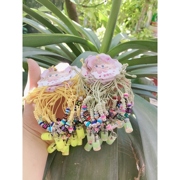 Vòng tay màu sắc