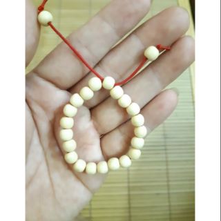 Vòng dâu tằm đeo tay chân cho bé