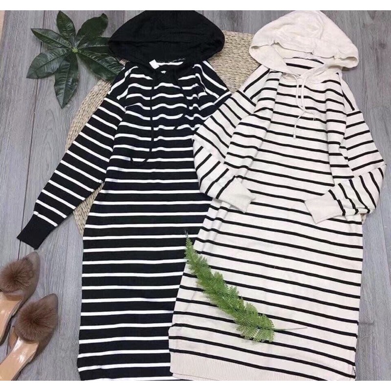 Đầm len kẻ suông có mũ