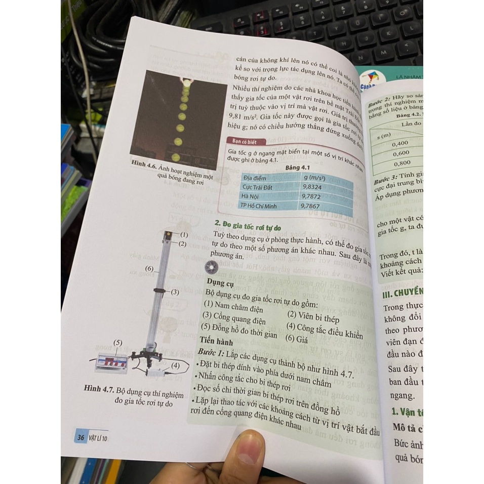 Sách - Vật lí 10 ( Cánh diều ) + Bán kèm 1 cuốn Bé tập tô màu