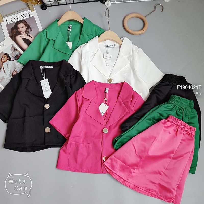 Áo croptop cổ vest phối hai túi