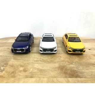 Mô hình xe audi q8 _ tỷ lệ 1:32