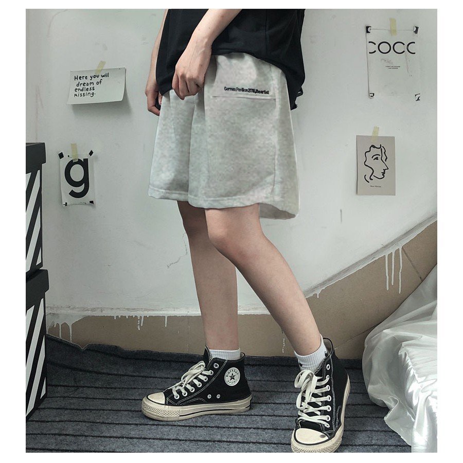 Quần sooc nữ, quần đùi chữ thêu chất thun co giãn tốt form rộng unisex 38-65kg 2 màu đen xám Nam Nữ