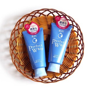 Sữa rửa mặt nhật PefecWhip DD D215