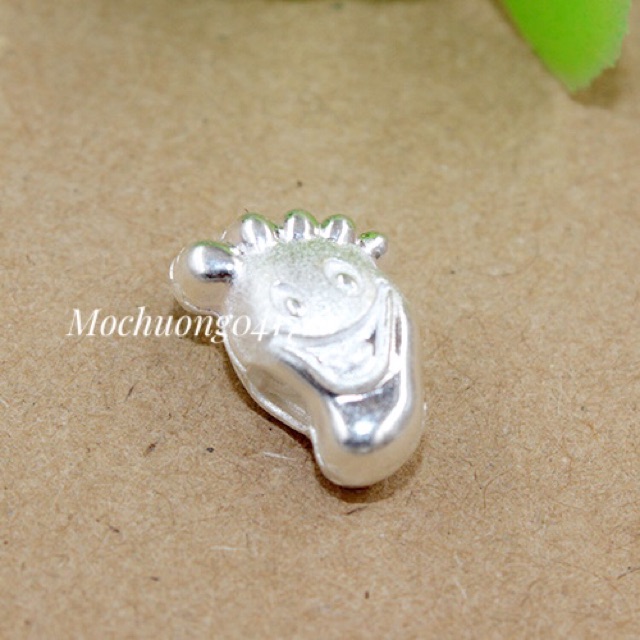 Charm bạc bàn chân vui vẻ - MH141