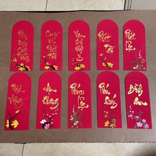 10 bao lì xì nhung đỏ viết chữ thư pháp với hoa văn ngày tết