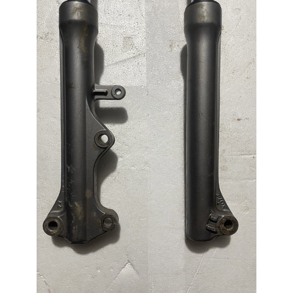 Vai thụt trước xe máy Sirius 110cm của Yamaha .