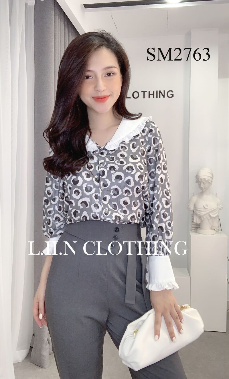 Áo kiểu nữ cao cấp Liin clothing chất liệu voan thoáng mát, màu xám cổ trắng thanh lịch SM2763