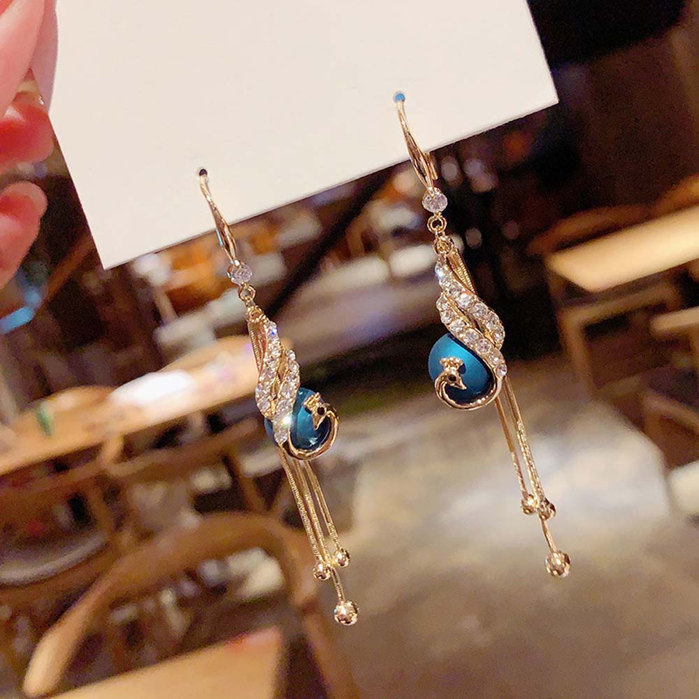 Đôi Khuyên Tai Nữ Hình Chim Công Đính Ngọc Trai Xinh Xắn