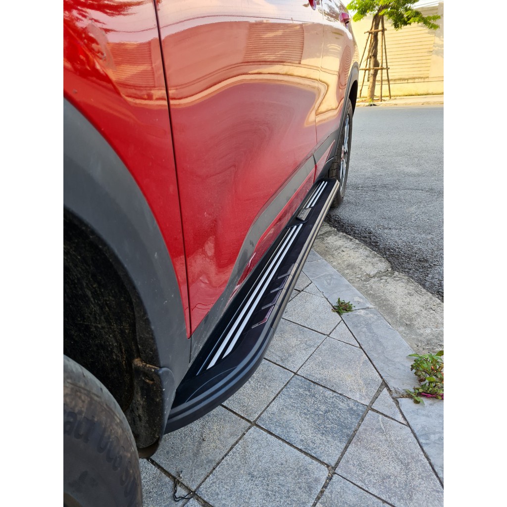 Bậc lên xuống, bậc bước chân, bậc dẫm Mitsubishi Outlander 2016 - 2021. Mẫu Đúc tráng gương