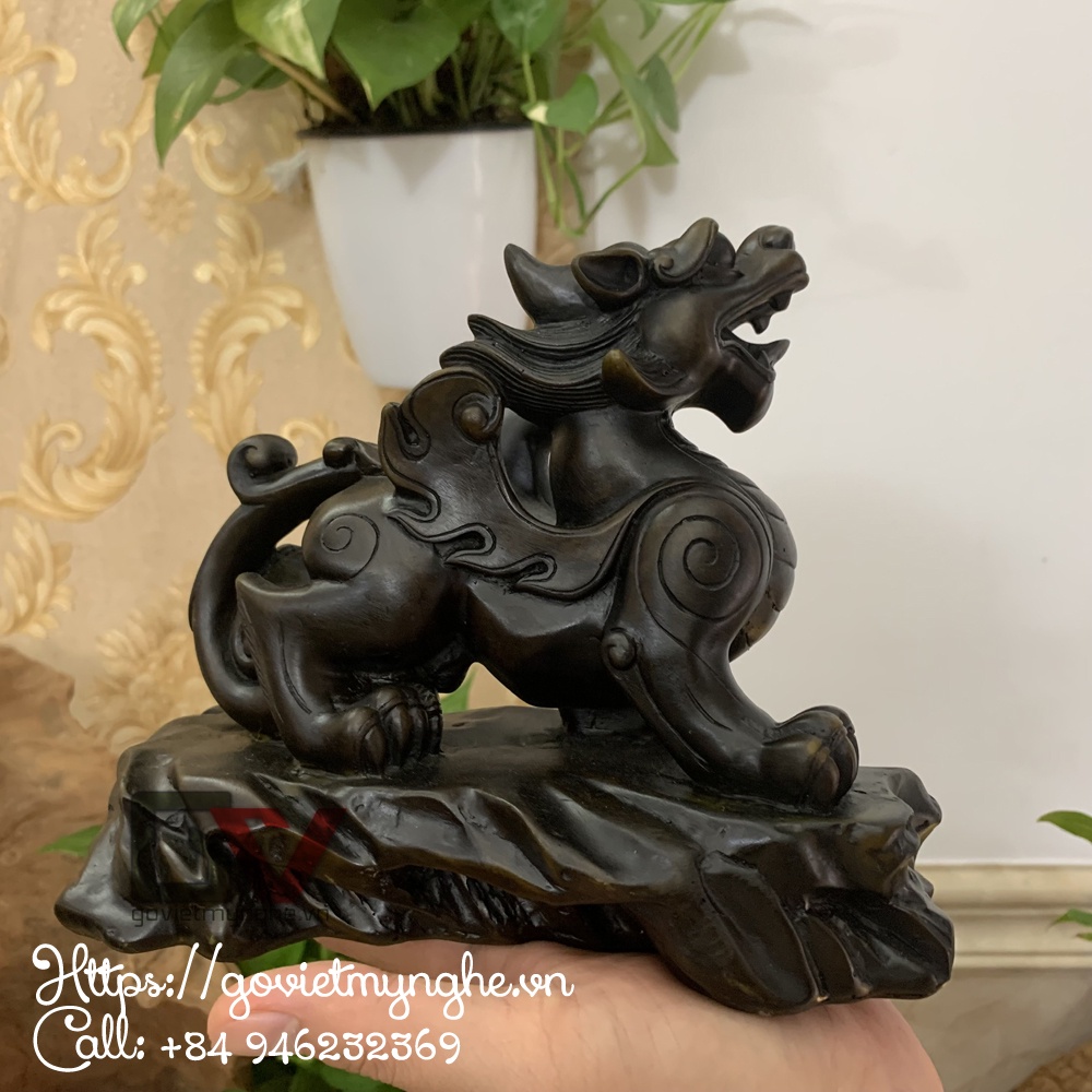 Cặp 2 tượng đá Tỳ Hưu trang trí phong thủy nhà cửa bàn làm việc - Dài 20cm - Màu Nâu Đen