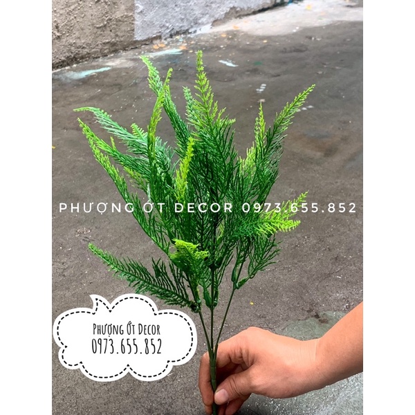 Cụm lá măng nhựa cắm điểm dài 30cm