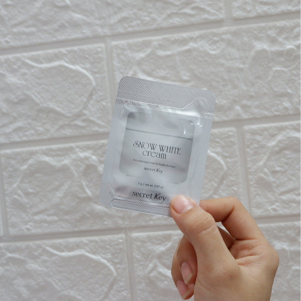 Gói Sample Kem Dưỡng Trắng Da Snow White Cream Secret Key 2g | BigBuy360 - bigbuy360.vn