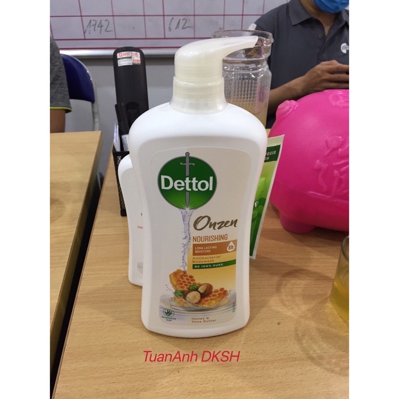 Sữa tắm DETTOL kháng khuẩn