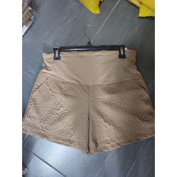 Quần short bầu,quần sooc dập nổi 3D xốp phồng hàng đẹp xinh xắn