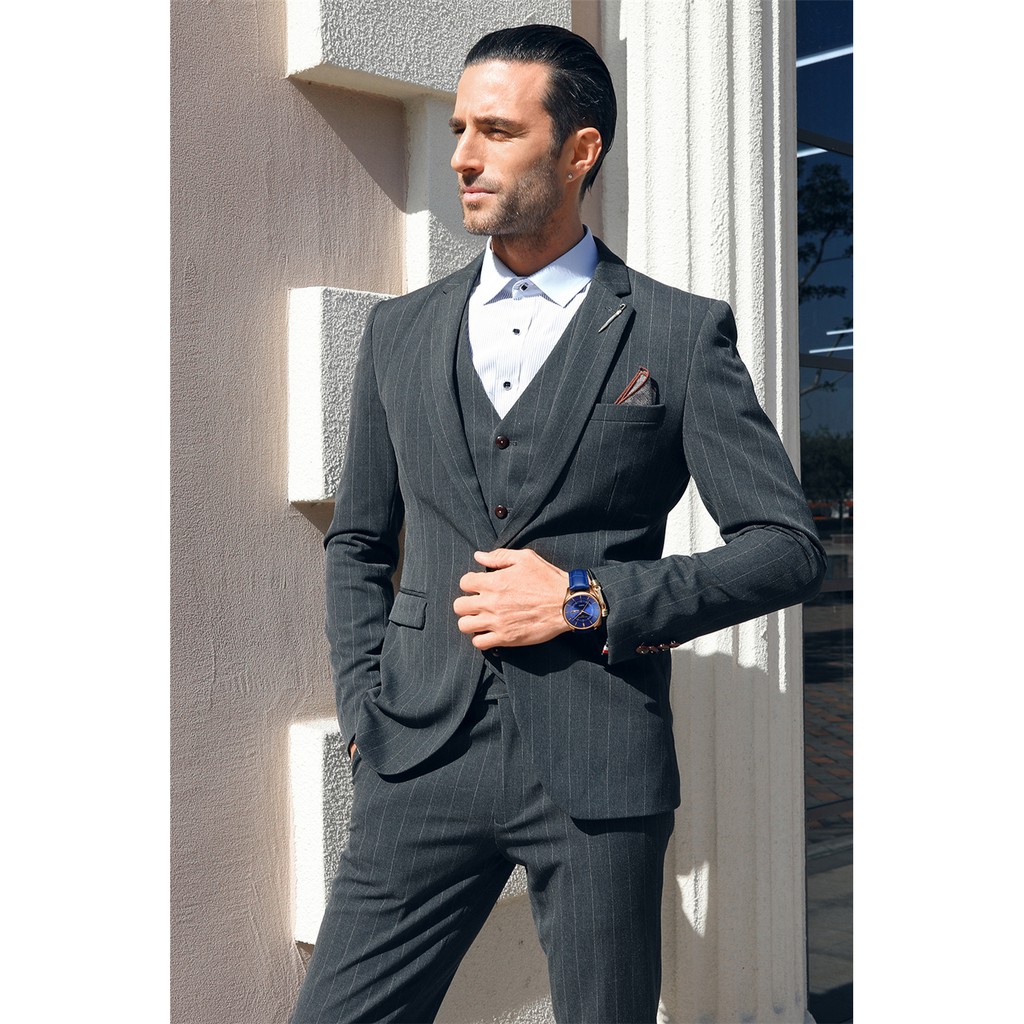 (NEW) Đồng hồ nam Ontheedge R08 full box có lịch thứ ngày dây da cao cấp + Tặng 2 viên pin Nhật | BigBuy360 - bigbuy360.vn