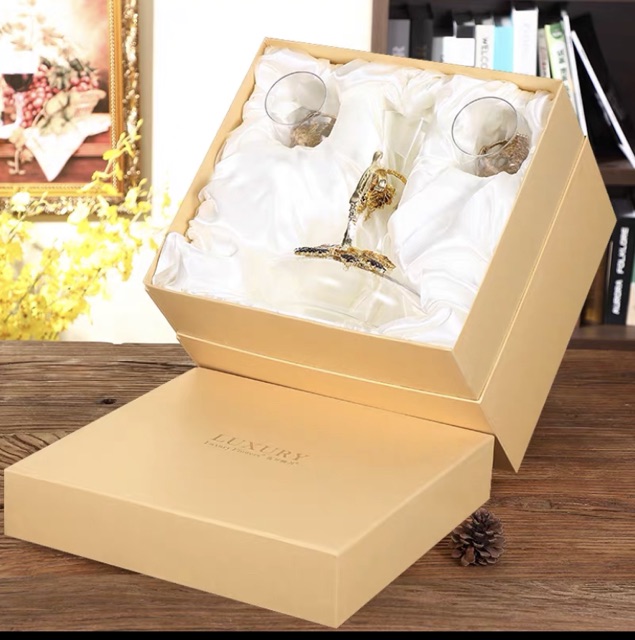Bộ ly rượu vang dát vàng